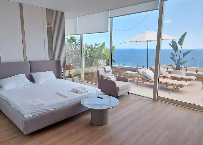 Resort Coast Palasë