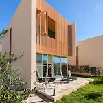 Coast Resort *